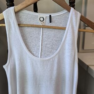 GUC Akemi + Kim White Sleeveless Tunic XS